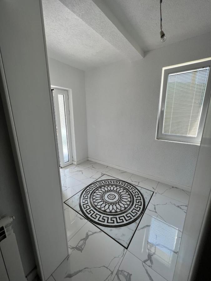 Duca Apartmani Плав Экстерьер фото